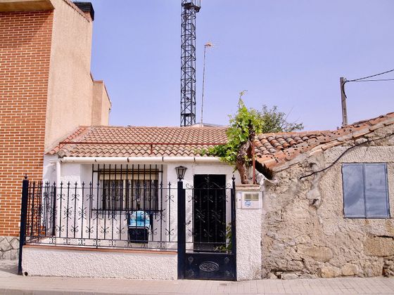 Foto 2 de Casa adossada en venda a calle Nueva de 2 habitacions amb terrassa i calefacció