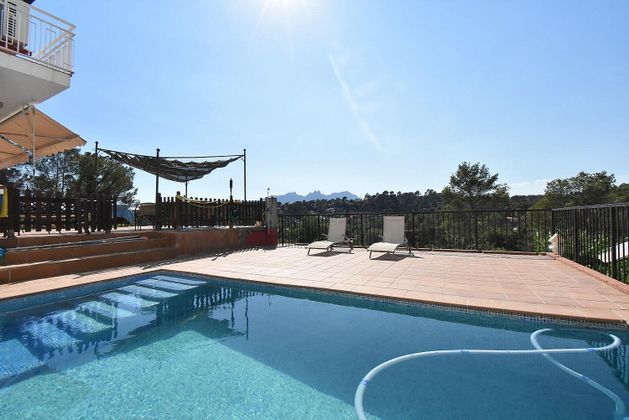 Foto 1 de Xalet en venda a Vacarisses de 5 habitacions amb terrassa i piscina