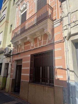 Foto 1 de Casa adossada en venda a Camino de Onda - Salesianos - Centro de 4 habitacions amb garatge i balcó