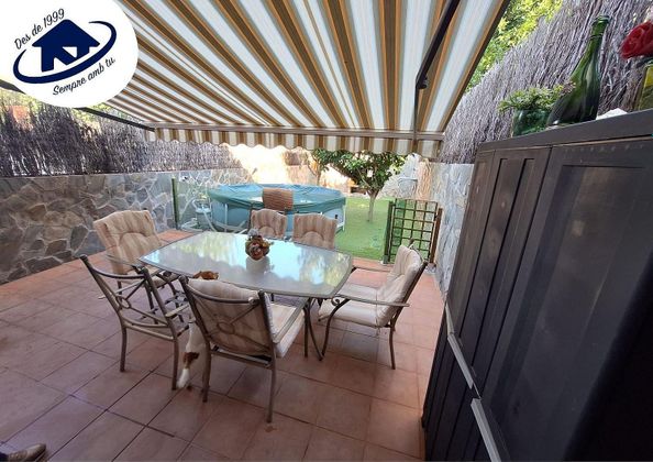 Foto 1 de Casa en venda a Centre - Castellar del Vallès de 3 habitacions amb terrassa i jardí