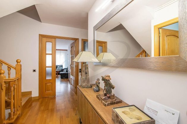 Foto 2 de Casa en venda a Centre - Castellar del Vallès de 5 habitacions amb terrassa i garatge