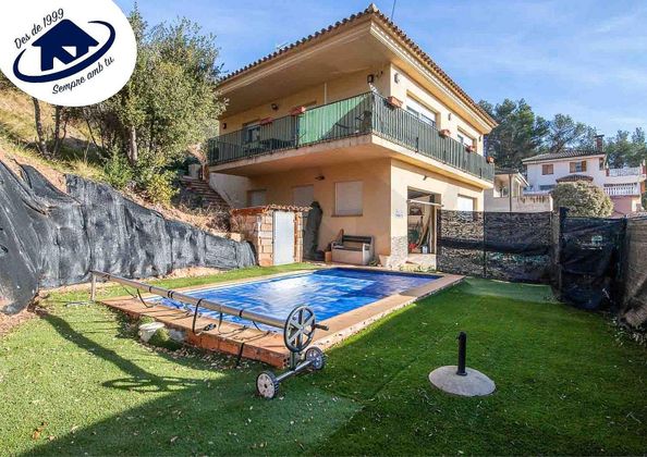 Foto 1 de Chalet en venta en Sant Llorenç Savall de 6 habitaciones con terraza y piscina