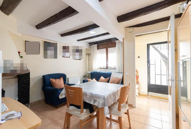 Foto 2 de Casa en venta en Centre - Castellar del Vallès de 2 habitaciones con terraza y jardín