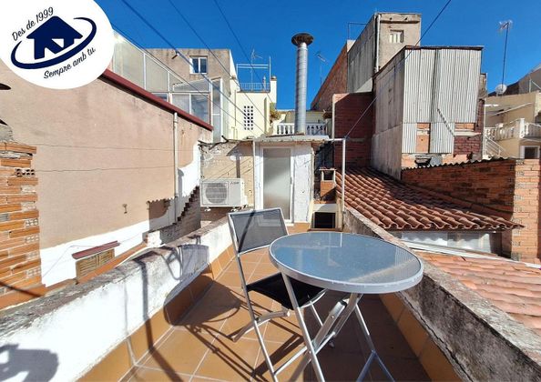 Foto 1 de Casa en venda a Centre - Castellar del Vallès de 6 habitacions amb terrassa i garatge