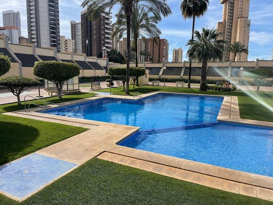 Foto 1 de Piso en alquiler en calle Ibiza de 1 habitación con terraza y piscina
