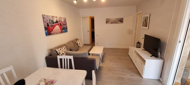 Foto 2 de Piso en alquiler en Segur Platja de 2 habitaciones con terraza y muebles