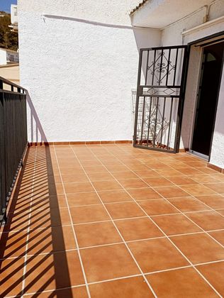 Foto 2 de Venta de chalet en calle Lliri de 2 habitaciones con terraza y piscina