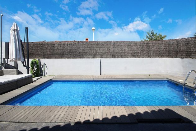 Foto 2 de Venta de casa en Monserrat de 4 habitaciones con terraza y piscina