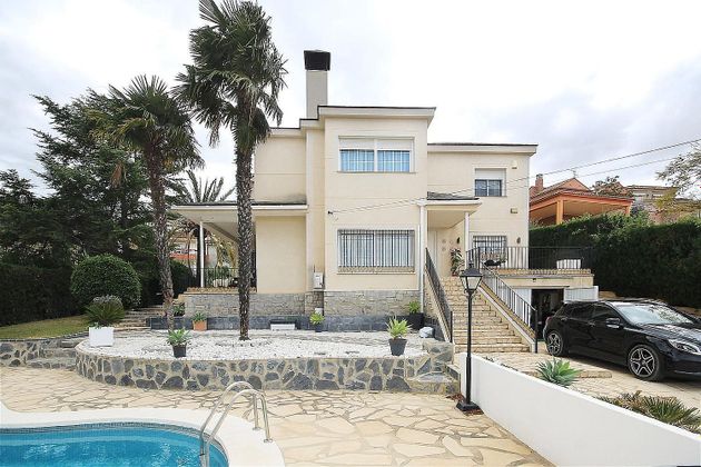 Foto 1 de Xalet en venda a Sierra Perenchiza - Cumbres de Calicanto - Santo Domingo de 3 habitacions amb terrassa i piscina