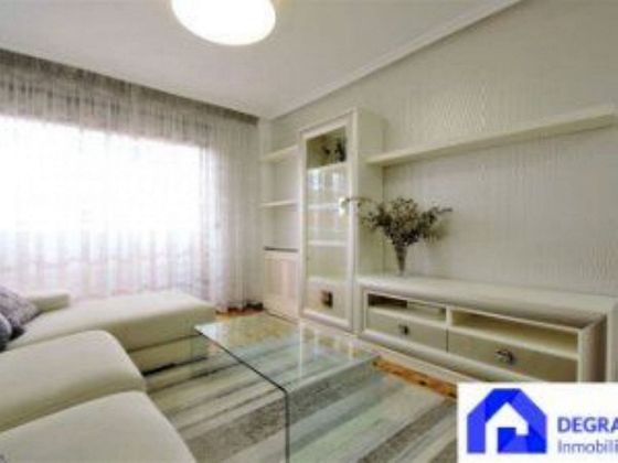 Foto 1 de Pis en venda a La Ería - Masip de 3 habitacions amb terrassa i garatge