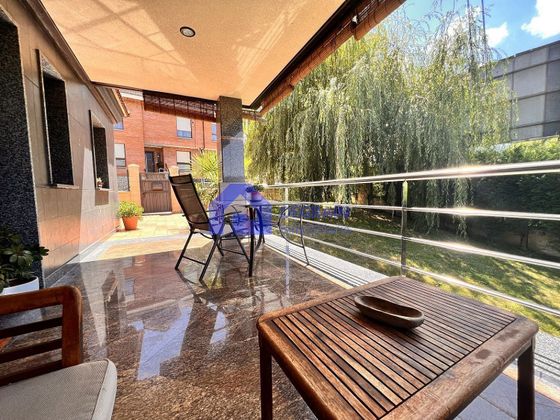 Foto 1 de Casa adossada en venda a Parque del Oeste - Olivares de 4 habitacions amb terrassa i garatge