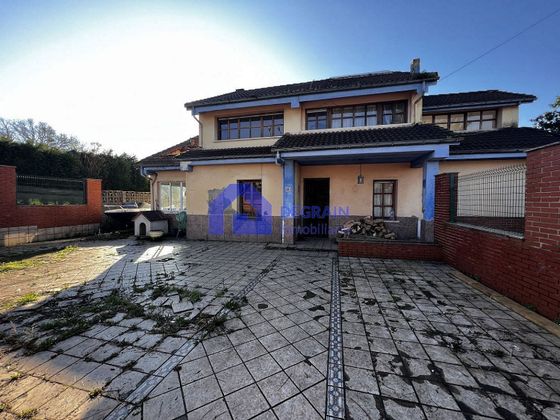 Foto 1 de Casa en venda a Parroquias de Oviedo de 6 habitacions amb terrassa i garatge