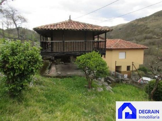 Foto 1 de Venta de casa en Ribera de Arriba de 2 habitaciones con jardín