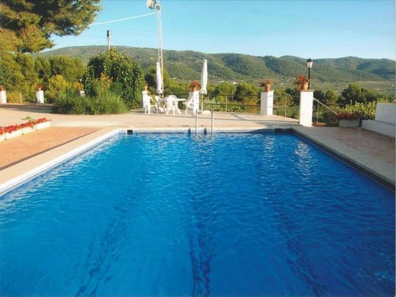 Foto 2 de Chalet en venta en Ibi de 3 habitaciones con piscina y jardín