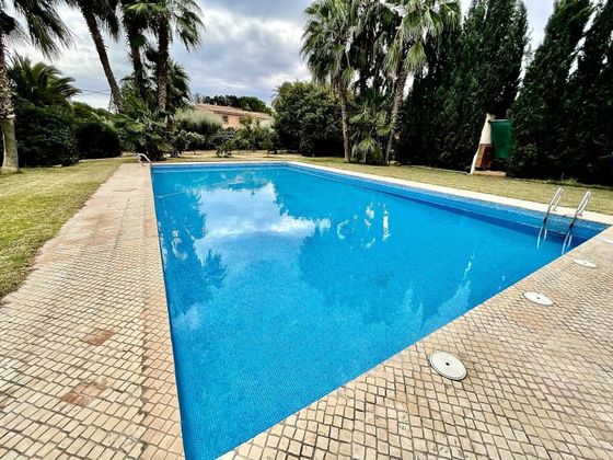 Foto 1 de Chalet en venta en Almajada-Ravel de 4 habitaciones con terraza y piscina
