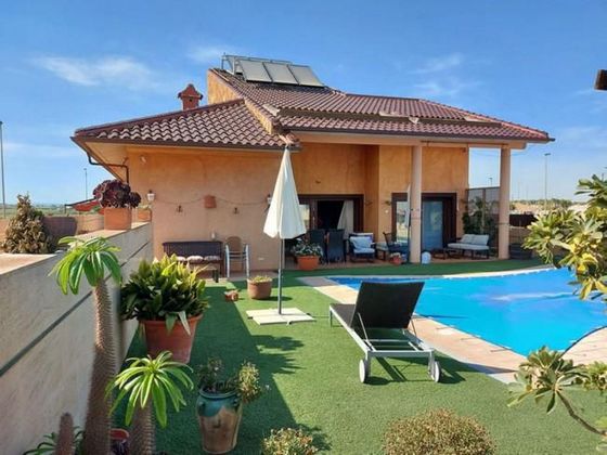 Foto 2 de Venta de casa en Santiago de la Ribera de 4 habitaciones con terraza y piscina