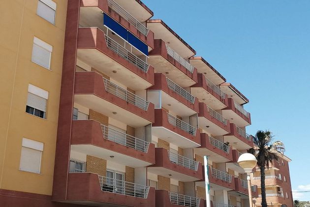 Foto 1 de Venta de ático en Guardamar Playa de 2 habitaciones con terraza y garaje