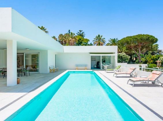Foto 2 de Xalet en venda a Sotogrande Costa de 4 habitacions amb terrassa i piscina