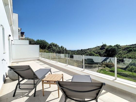 Foto 1 de Venta de piso en carretera De Lomas de Marbella de 3 habitaciones con terraza y piscina