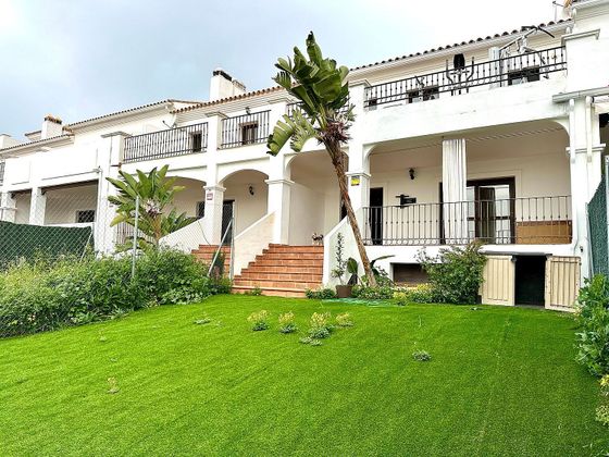 Foto 2 de Alquiler de casa en calle Del Priorato Urb Montevideo Hills de 4 habitaciones con terraza y piscina