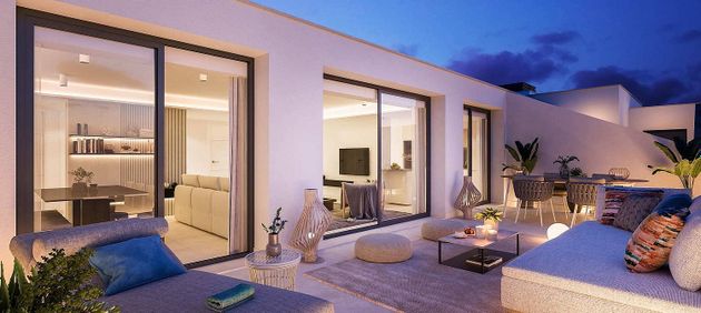 Foto 2 de Àtic en venda a calle Madrid de 3 habitacions amb terrassa i piscina