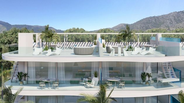 Foto 2 de Àtic en venda a calle Del Caminero de 2 habitacions amb terrassa i piscina