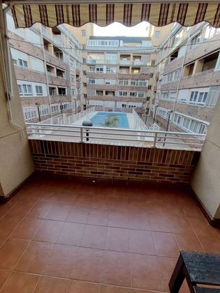 Foto 1 de Venta de piso en Villalba Estación de 3 habitaciones con terraza y piscina
