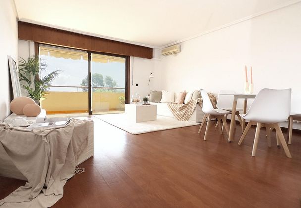 Foto 2 de Piso en venta en Castellarnau - Can Llong de 3 habitaciones con terraza y piscina