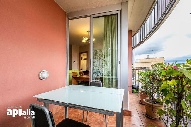 Foto 1 de Pis en venda a Centre - Sabadell de 3 habitacions amb terrassa i piscina