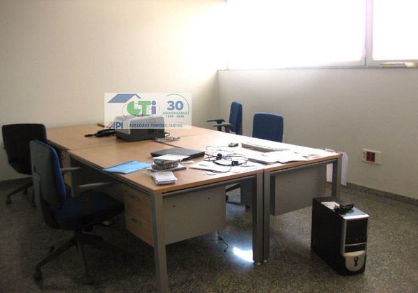 Foto 1 de Oficina en venta en Villarrapa - Garrapinillos de 230 m²