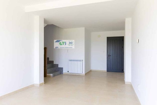 Foto 2 de Casa en venda a Mediana de Aragón de 3 habitacions amb balcó i calefacció