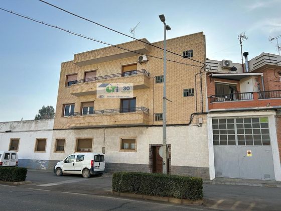 Foto 2 de Venta de piso en Fuentes de Ebro de 3 habitaciones con balcón