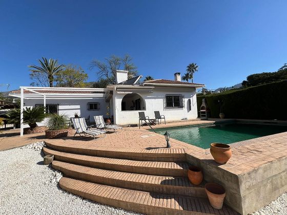 Foto 1 de Casa adosada en venta en urbanización Doña Pilar de 3 habitaciones con terraza y piscina