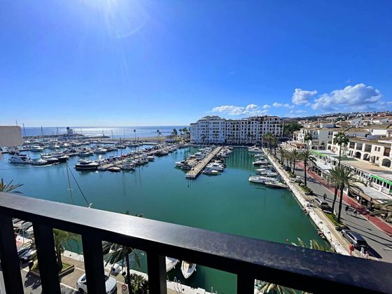 Foto 2 de Àtic en venda a Puerto de la Duquesa de 3 habitacions amb terrassa i piscina