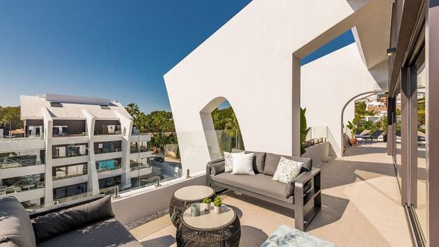 Foto 1 de Pis en venda a Cabo Pino - Reserva de Marbella de 3 habitacions amb terrassa i piscina