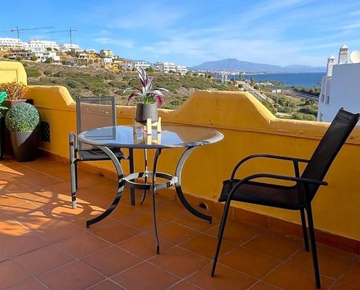 Foto 1 de Dúplex en venda a Casares de 4 habitacions amb terrassa i piscina