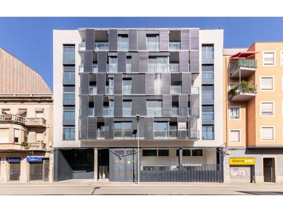 Foto 1 de Àtic en venda a Eixample Nord – La Devesa de 2 habitacions amb terrassa i aire acondicionat