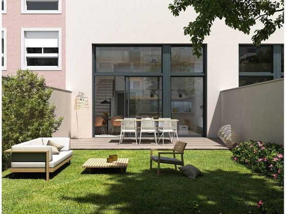 Foto 1 de Pis en venda a Eixample Nord – La Devesa de 2 habitacions amb terrassa i aire acondicionat