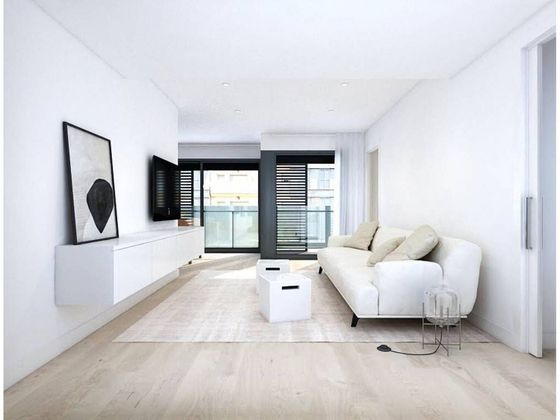 Foto 1 de Pis en venda a Eixample Nord – La Devesa de 4 habitacions amb terrassa i aire acondicionat