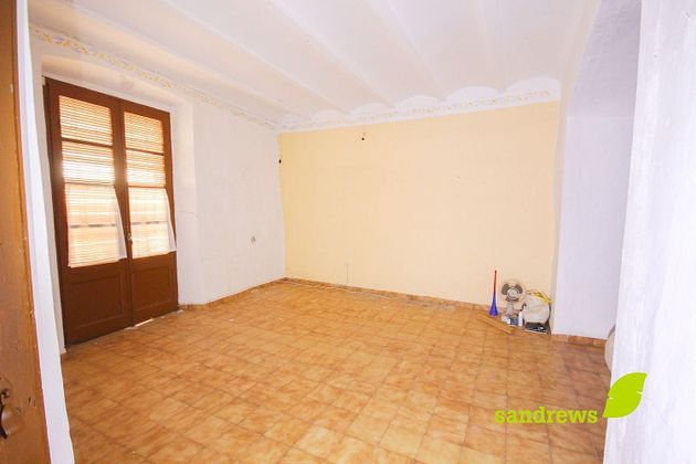 Foto 1 de Casa adosada en venta en Bàscara de 11 habitaciones con calefacción