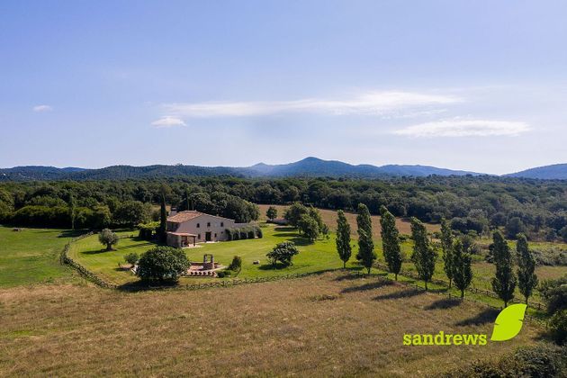 Foto 1 de Casa rural en venda a Cassà de la Selva de 8 habitacions amb terrassa i piscina