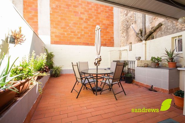 Foto 2 de Casa adossada en venda a Centre - Figueres de 6 habitacions amb terrassa i garatge