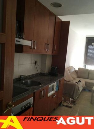 Foto 2 de Dúplex en venta en Ca n'Aurell de 3 habitaciones con terraza y calefacción