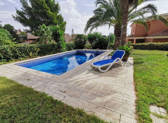 Foto 1 de Xalet en venda a Castellvell del Camp de 4 habitacions amb terrassa i piscina
