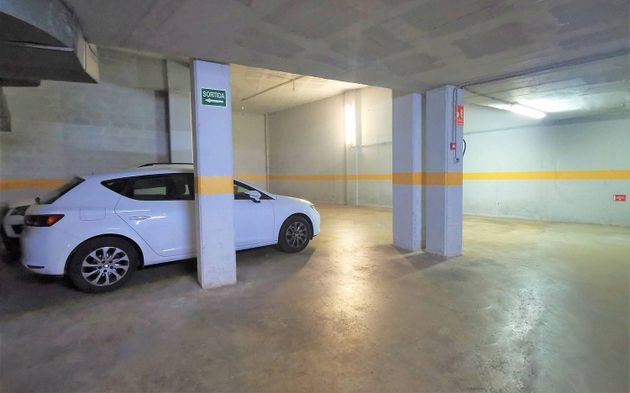 Foto 2 de Garaje en venta en Ponent de 38 m²
