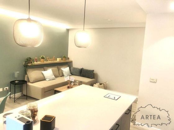 Foto 2 de Piso en alquiler en Portugalete de 1 habitación con muebles y balcón