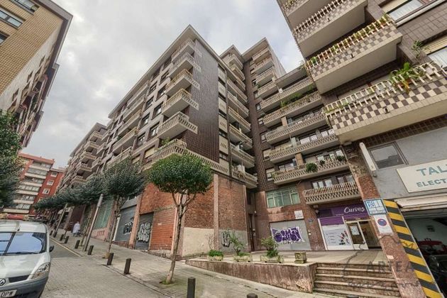 Foto 1 de Venta de piso en calle De Barandiaran Ayerbe Jose Miguel de 3 habitaciones con terraza y garaje