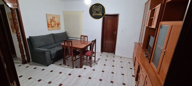 Foto 2 de Pis en lloguer a San Bartolomé - Millán de Priego de 2 habitacions amb mobles i aire acondicionat