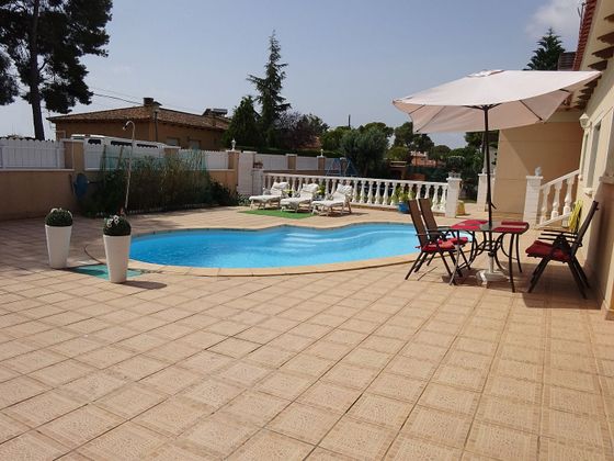 Foto 1 de Xalet en venda a Banyeres del Penedès de 4 habitacions amb terrassa i piscina