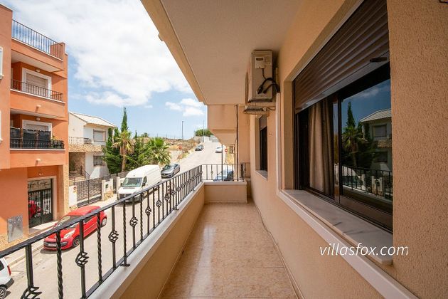 Foto 1 de Pis en venda a calle El Calvario de 3 habitacions amb piscina i balcó